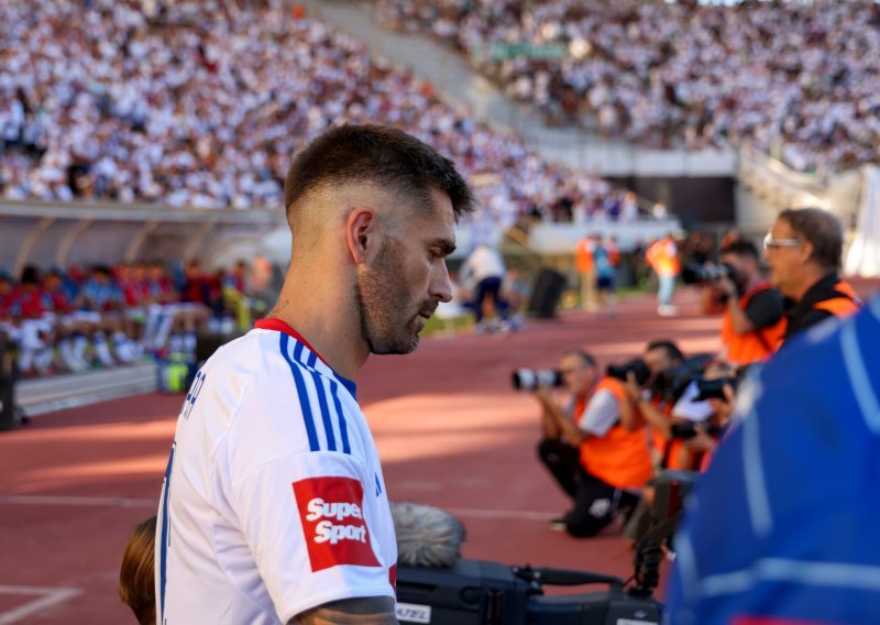 'Livaja završi na jednoj strani pa na krilu. Je li to njegova frustracija jer ne dobiva loptu?'