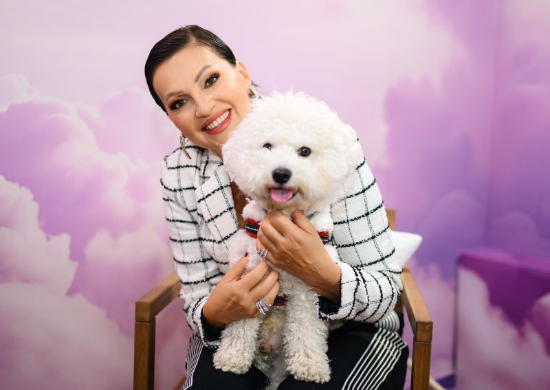 Nina Badrić nije odoljela čizmama koje su ove sezone popularnije nego ikad