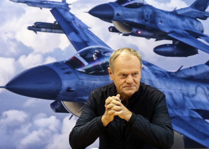 Tusk: Oborit ćemo svaku letjelicu koja uđe u naš zračni prostor