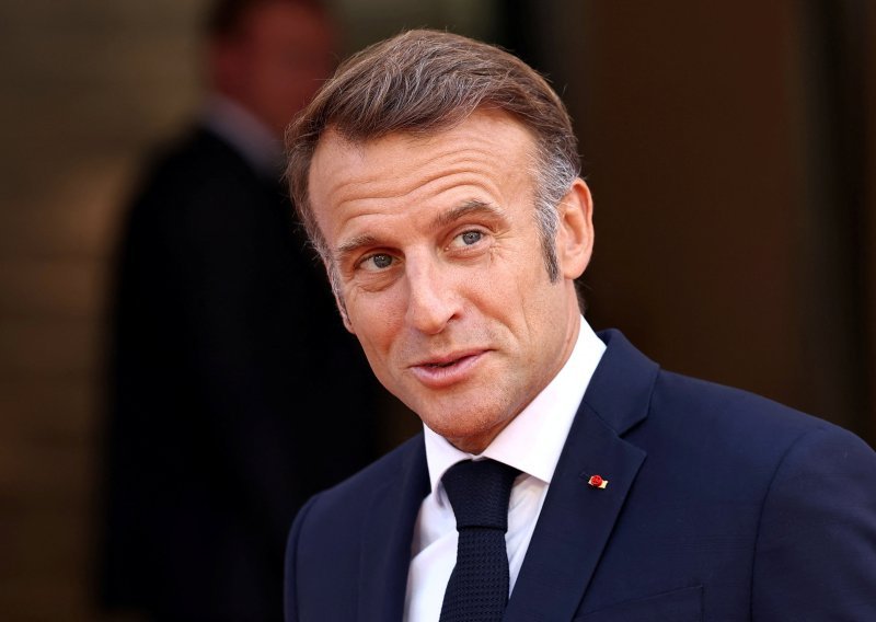 Macron u potrazi za šestim premijerom: U kuloarima se spominje nekoliko imena