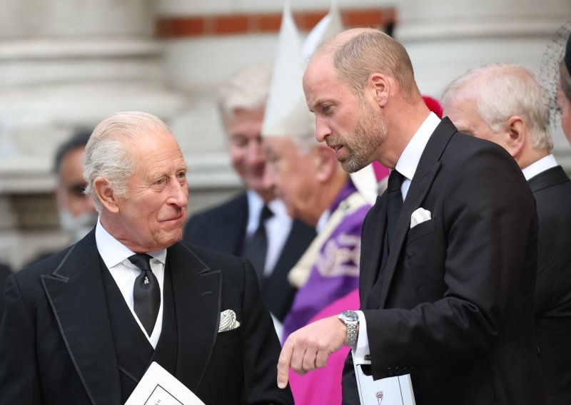 Princ Harry uspio posvađati princa Williama i kralja Charlesa