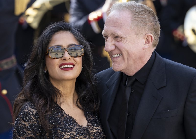 Kći Salme Hayek i francuskog milijardera postala je punoljetna, pogledajte kako je izgledao party