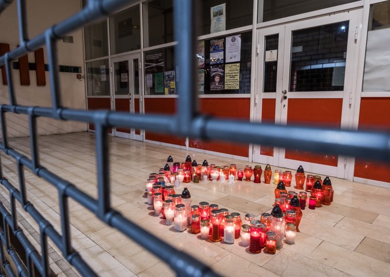 Počinje suđenje 19-godišnjaku za teško ubojstvo djeteta u školi u Prečkom