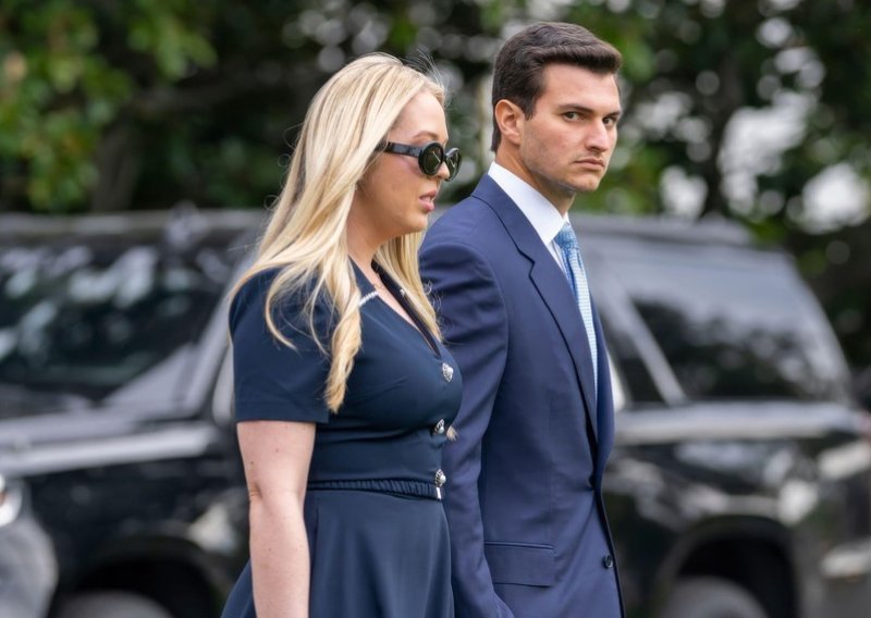 Tiffany Trump sve je više nalik na Melaniju: Ludo skupa torba njoj je 'običan' modni dodatak