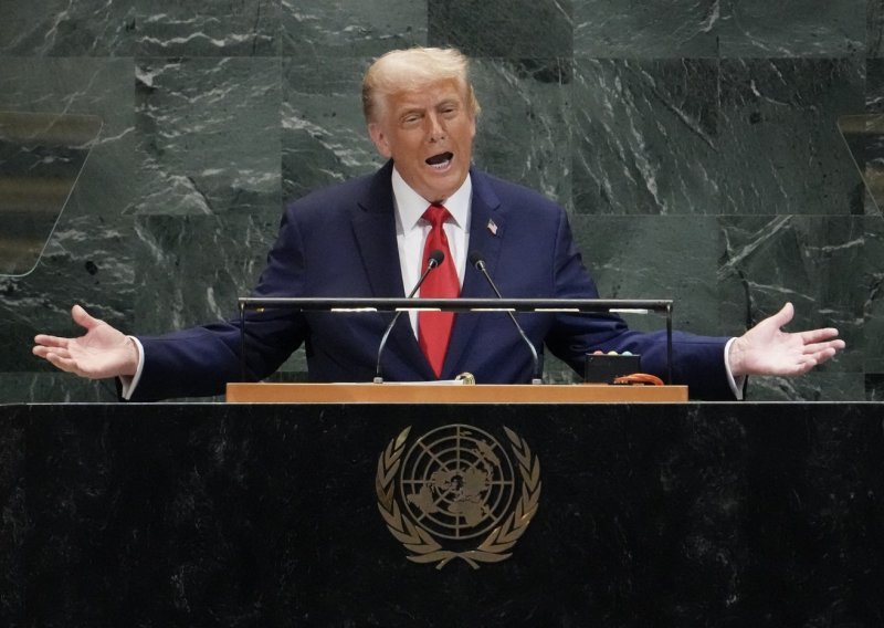 Trump: 'Zaustavio sam sedam ratova u sedam mjeseci, a vaše zemlje idu kvragu!'