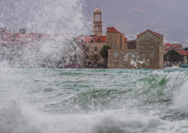Izdan crveni meteoalarm za jednu regiju: Vrijeme će biti izuzetno opasno