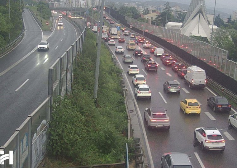 Vozači, oprez: Prometne nesreće na autocestama A1, A3 i A7, vozi se uz zastoje