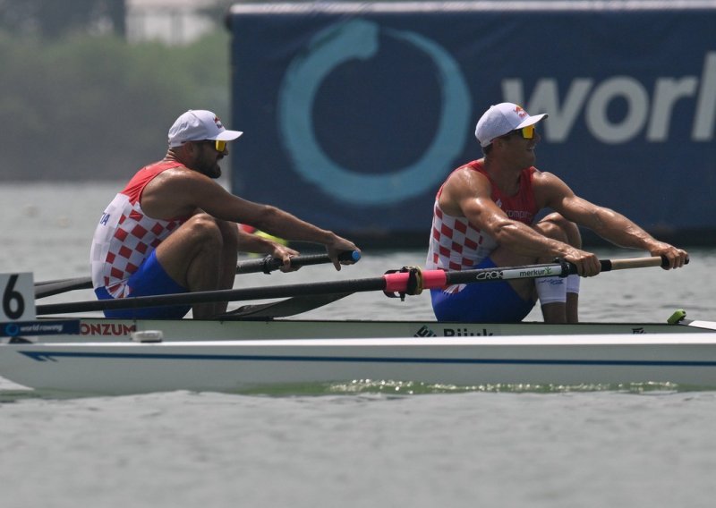 Sinkovići i Lončarići na SP-u u veslanju ostali bez finala