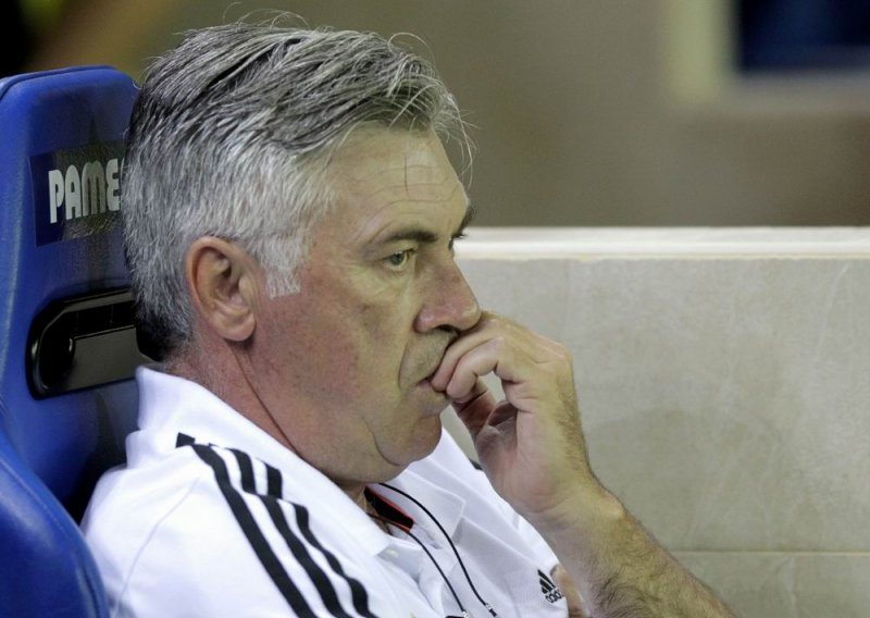 Ancelotti zabrinut, navijači Reala žale za Mourinhom