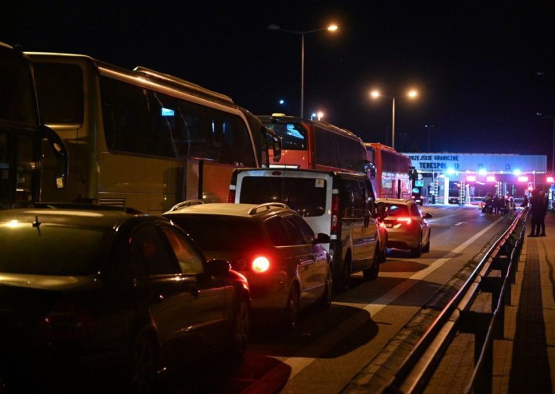 Poljaci dobili hitno upozorenje: Odmah napustite Bjelorusiju, kako god znate!