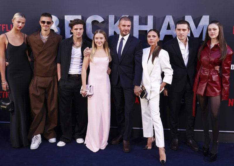 Harper Beckham zablistala uoči revije: Ovu haljinu nosila bi i Victoria