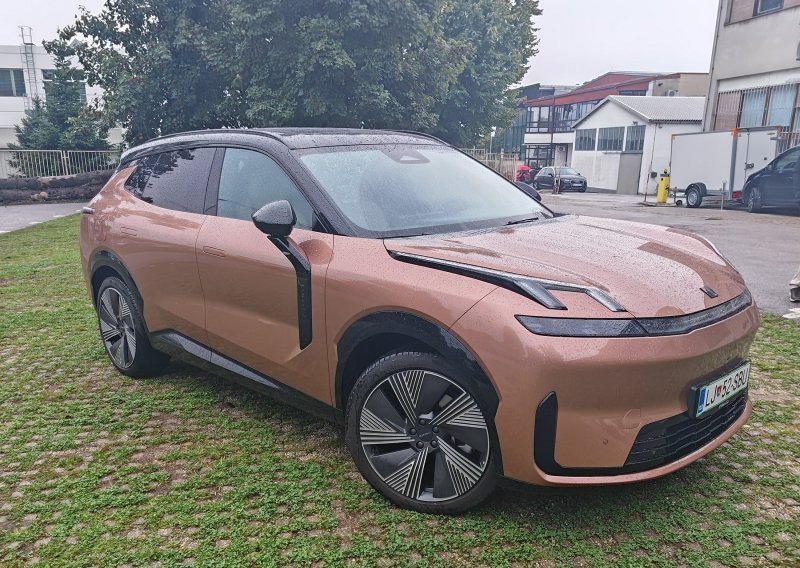 Isprobali smo novi Lynk & Co 08: Moćan plug-in hibridni SUV s dometom samo na struju do 200 km