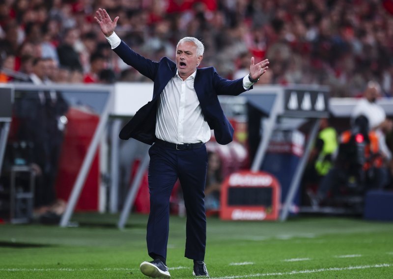 Drama u Benfici. Virus poharao momčad uoči derbija, Mourinho među zaraženima