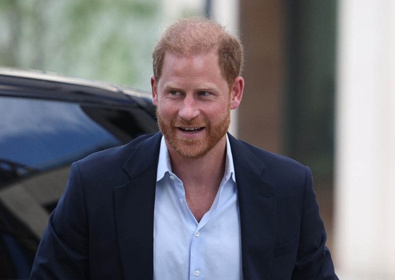Princ Harry potpuno zbunio Buckinghamsku palaču koja više ne zna o čemu on priča