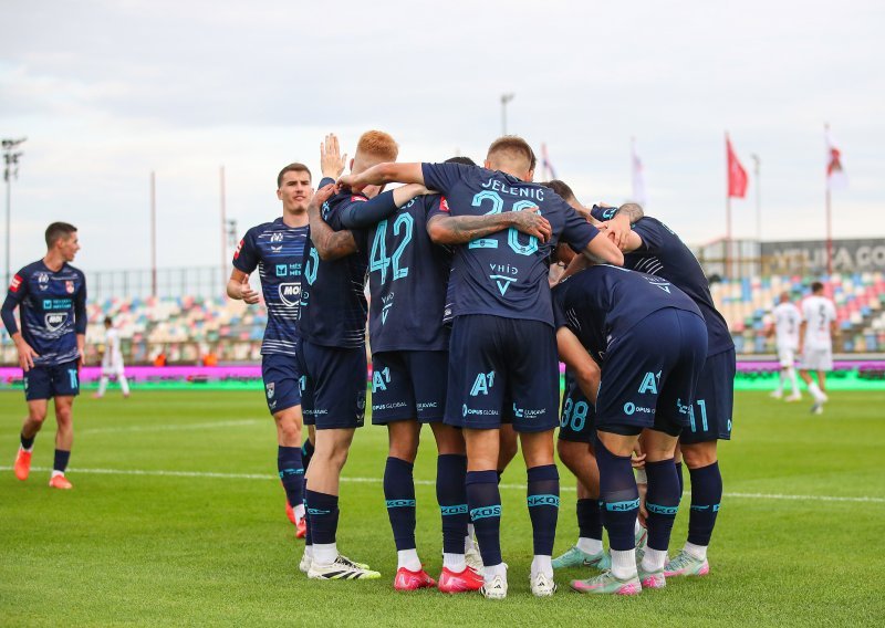 Jakupović za drugu pobjedu Osijeka, Erceg u 15 minuta zaradio dva žuta i isključenje