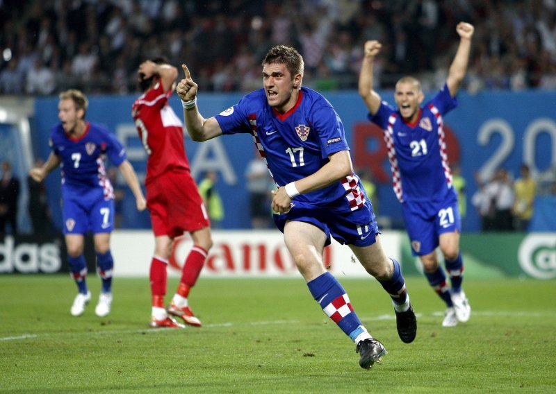 Bivši Vatreni zabio gol s centra pa prozvao Ousmanea Dembelea