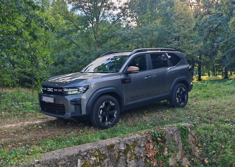 Vozili smo Daciju Bigster MHEV 130 4x4: Sposoban obiteljski terenac s klasičnim pogonom na sve kotače