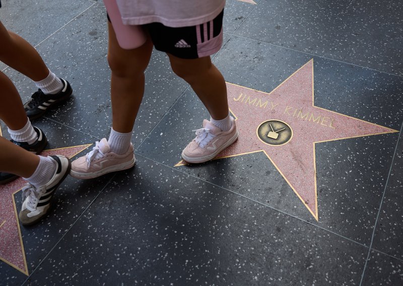 Trump najavio da SAD uvodi stopostotne carine na filmove snimljene izvan zemlje