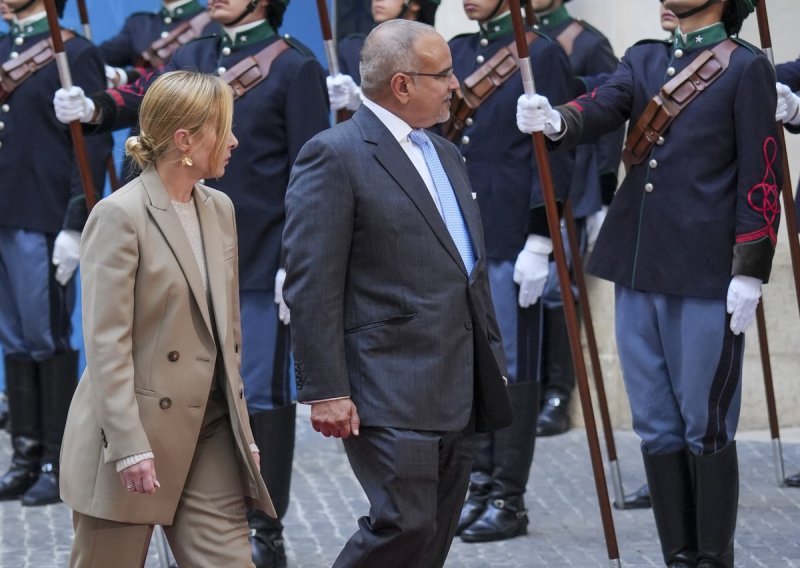 Giorgia Meloni nadmašila je samu sebe ovim stajlingom, a show su ukrale efektne cipele