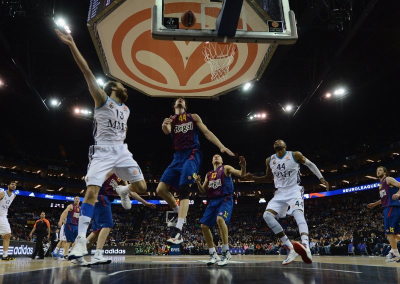 Ante Tomić i Barcelona korak do titule prvaka!