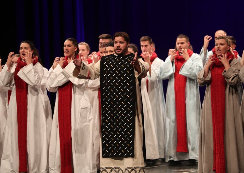 HNK Split otvorio sezonu 'Krunidbom kralja Tomislava'
