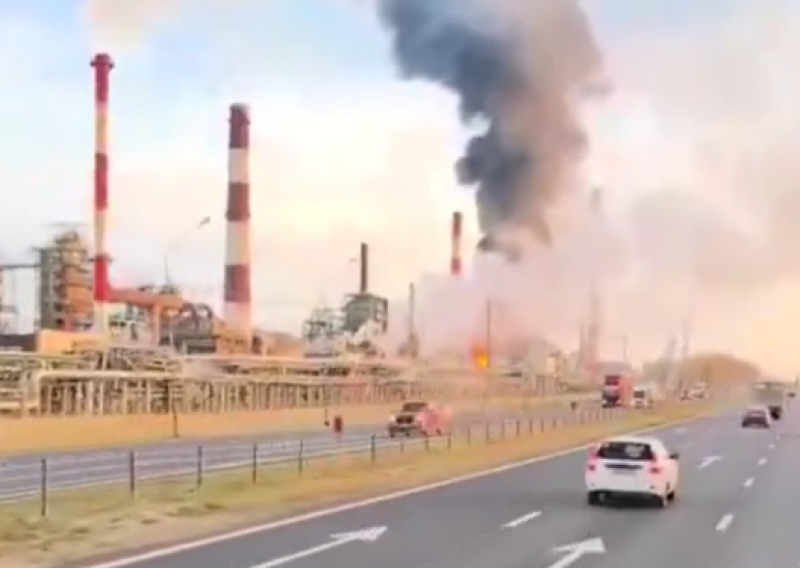 VIDEO Gori jedna od najvećih ruskih rafinerija