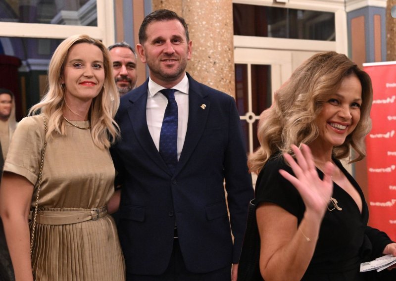 Šušur je počeo: Splitska premijera okupila brojne poznate
