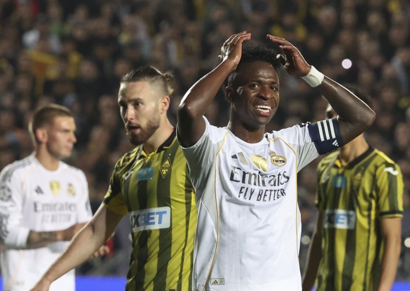 Dok Real gazi, Vinicius Jr. divlja zbog izmjene. Pogledajte njegovu reakciju