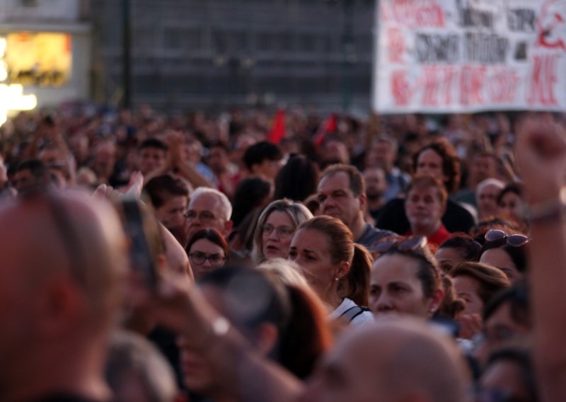 Opći štrajk u Grčkoj: Radnici ustaju protiv planova da se radi 13 sati dnevno