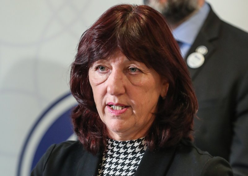 Čulinović-Čaić: Liječnici godišnje odrade više od tri milijuna prekovremenih sati, a sustav puca po šavovima