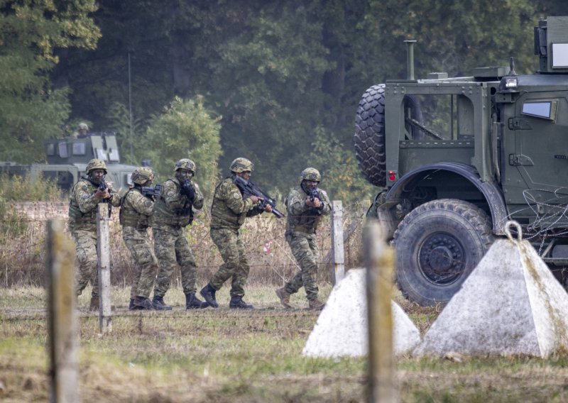[VIDEO] Britanski i hrvatski vojnici na vježbi Sava star 25: Pogledajte njihove vratolomije