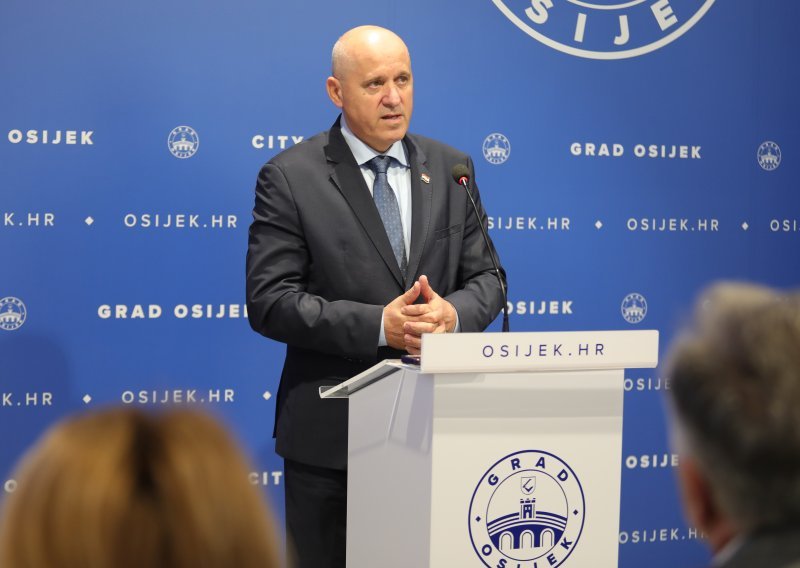 Bačić: Stvoreni su preduvjeti za izgradnju najmodernijeg KBC-a