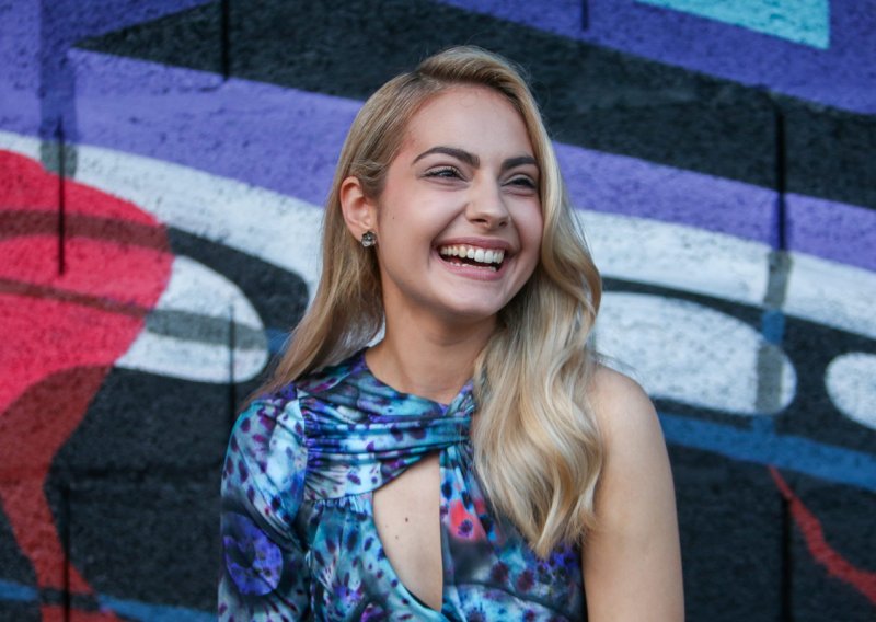 U mreži tajni: Tara Thaller u napetom trileru o mladima