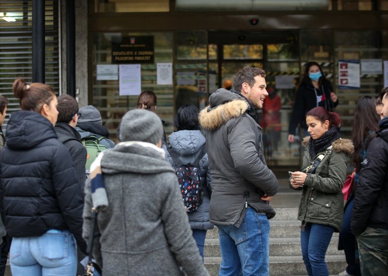 Zagreb raspisao natječaj za stipendije učenicima i studentima: Evo koliko iznose