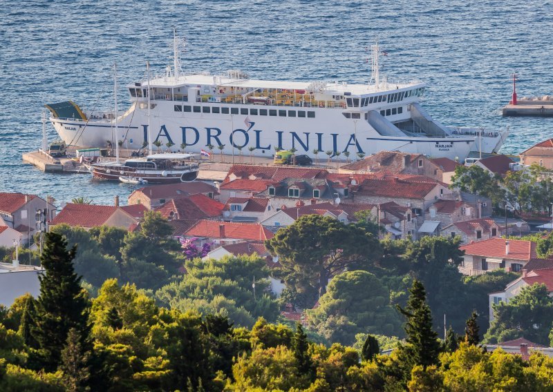 Jadroliniji propao natječaj za gorivo: Petrol i Ina pali na istoj stvari