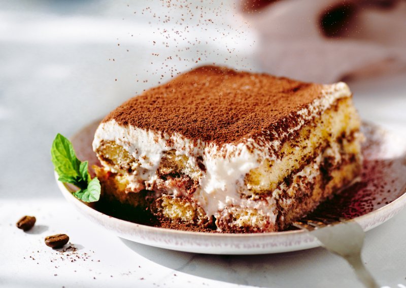 Najklasičniji, a najbolji recept za tiramisu koji se topi u ustima