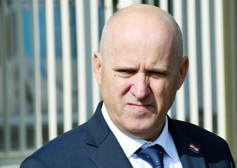 Bačić: Vlada daje 135 milijuna eura za projekte Hrvata u BiH