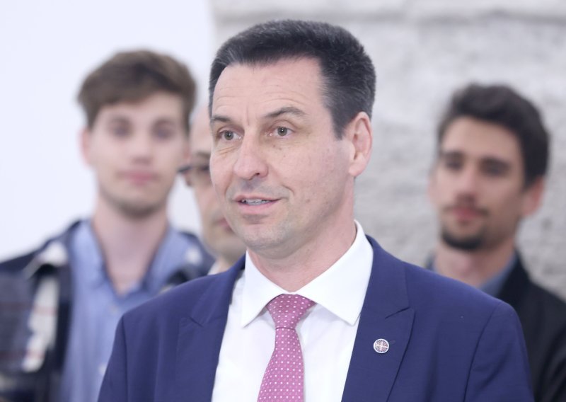 GROZD traži od Tomaševića da se u škole uvede i njihov program zdravstvenog odgoja