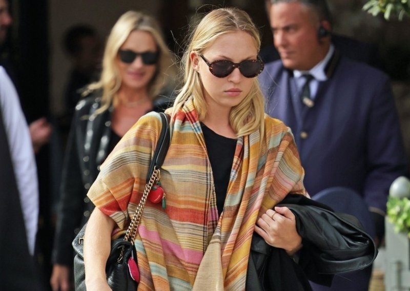 Ove hlače izdužuju noge i kao stvorene su za čizme