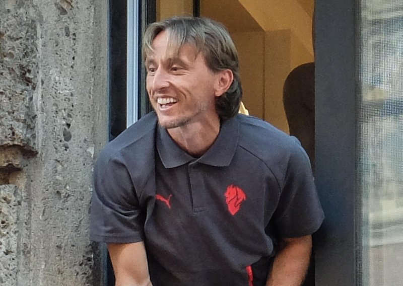 Veliko slavlje u Milanu: Baloni ispunili novi dom Luke Modrića