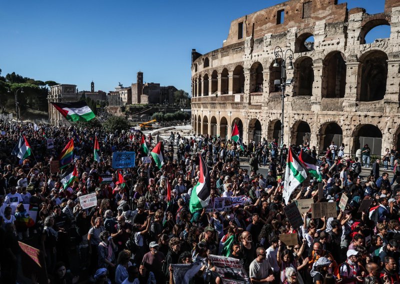 Veliki prosvjed za Palestinu u Rimu, Meloni ljuta: Ne žele pomoć Gazi, već produženi vikend