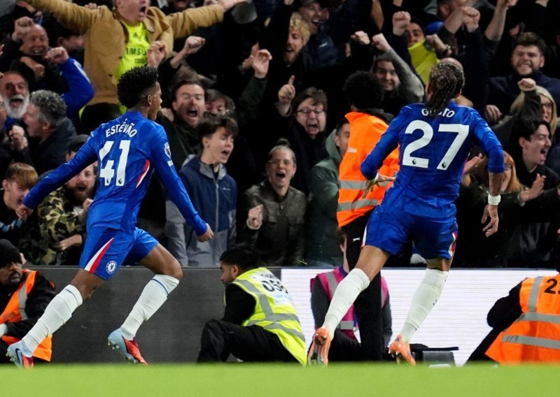 Chelsea u sudačkoj nadoknadi srušio Liverpool: Junak je 18-godišnji Brazilac