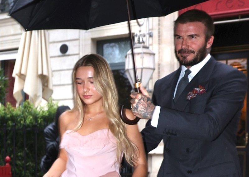 Pristaje joj i primjerena je: Ova haljina je najbolji izbor za Harper Beckham
