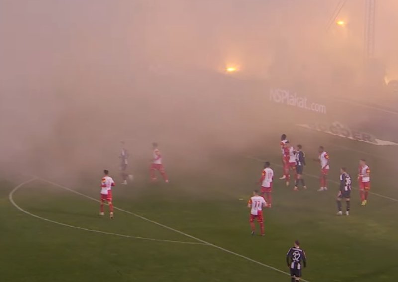 Pogledajte kaos u Beogradu. Grobari prekinuli utakmicu na 80. rođendan Partizana