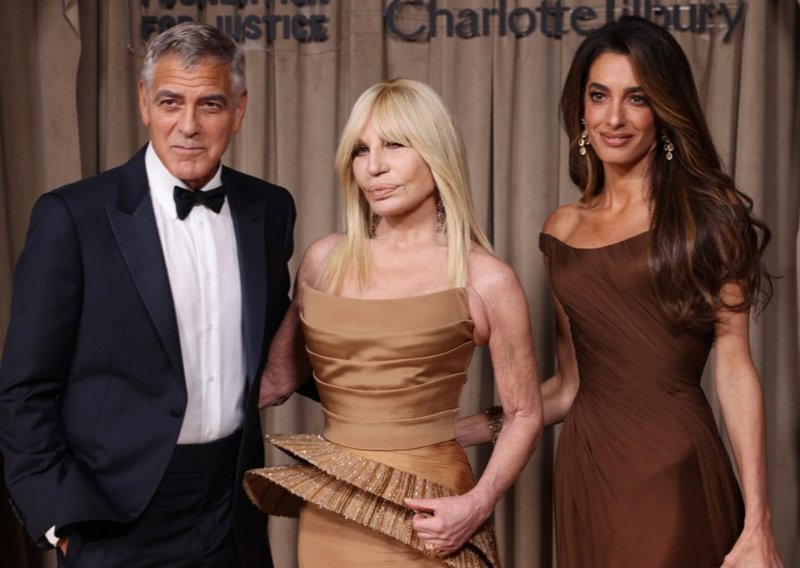 Donatella Versace nahvalila Georgea i Amal Clooney, a za to ima dobar razlog