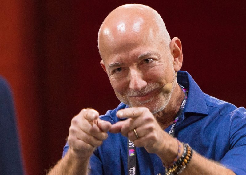Jeff Bezos: 'Cijene tvrtki vezanih uz AI su prenapuhane, ali to ne mora biti loše'