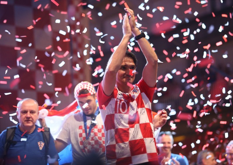 Zlatko Dalić iz bogate kolekcije izdvojio jednog: To mi je najvažniji dres!