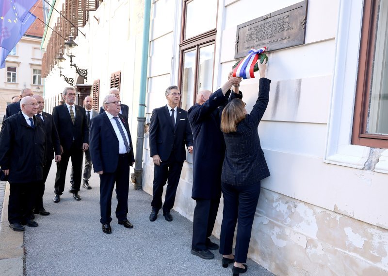 Plenković u društvu bivšeg premijera na obljetnici raketiranja Banskih dvora: "Taj dan je bio presudan"