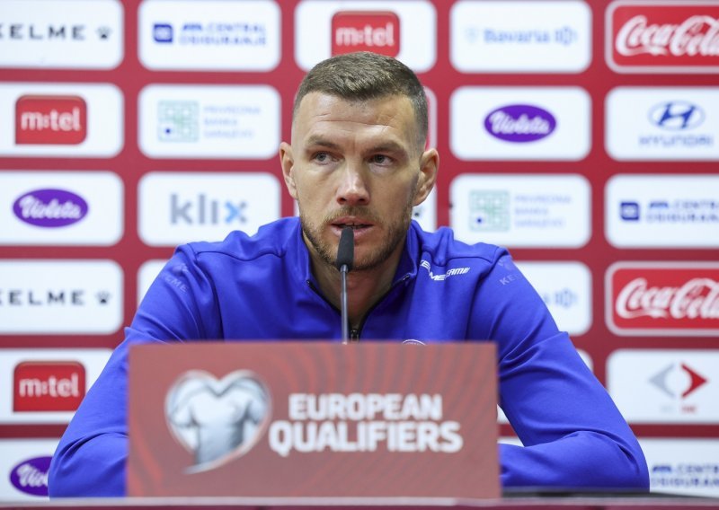Emotivnom porukom od Halida Bešlića oprostio se i Edin Džeko: Otišao je čovjek...