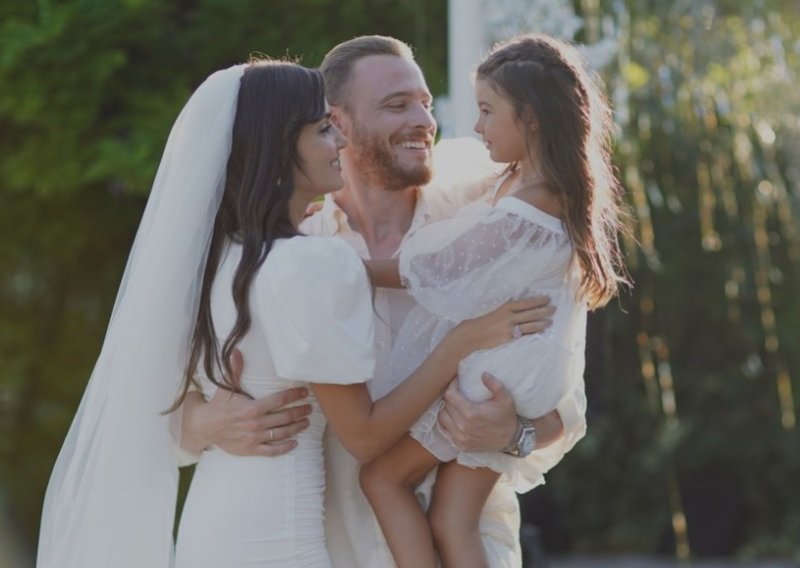 Serkan iz turske serije 'Miriše na ljubav' godinama nakon snimanja objavio fotografiju s Kiraz
